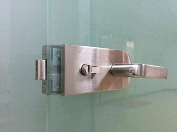 玉環(huán)開鎖公司（24小時(shí)開鎖）